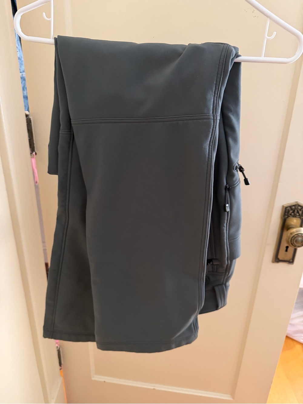 KUIU Charcoal Utility Softshell Jacket